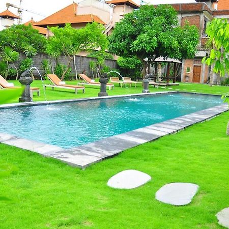Si Doi Hotel Legian Кута Экстерьер фото