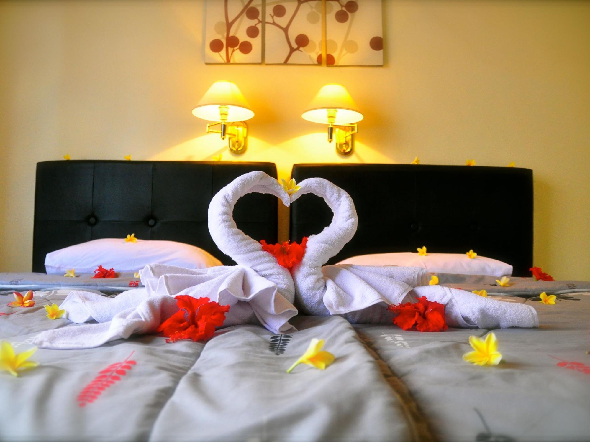 Si Doi Hotel Legian Кута Экстерьер фото