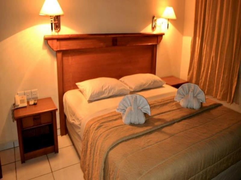Si Doi Hotel Legian Кута Экстерьер фото